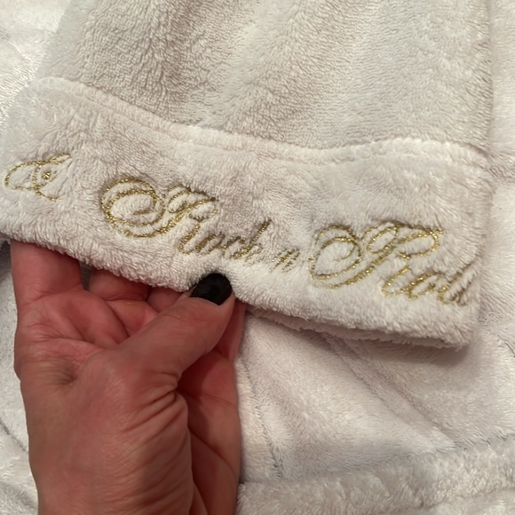 PINK Rock & Roll Royalty Robe from Victoria’s Secret 💕 - Picture 4 of 10